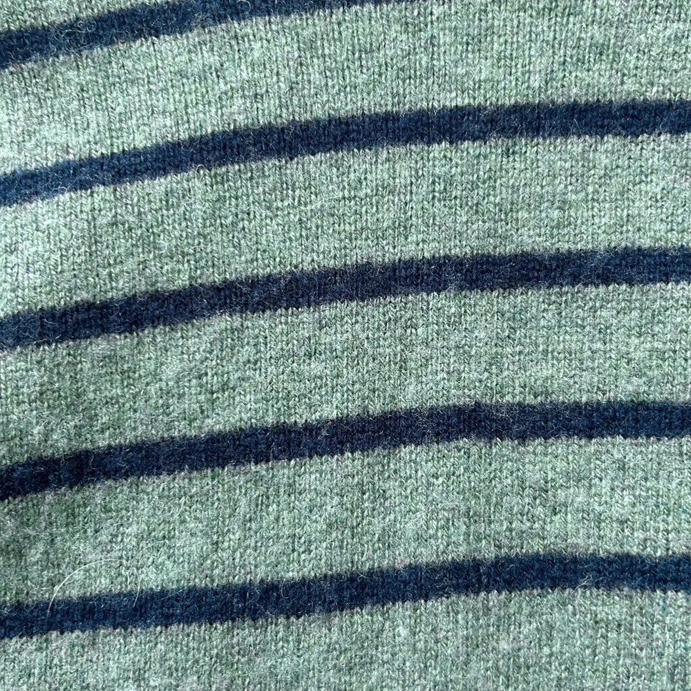 J Crew Sweater Men’s XL Green Lambswool Blend Crewneck Striped Christmas